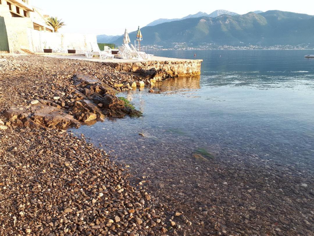 Apartments Sino More Tivat Exterior photo