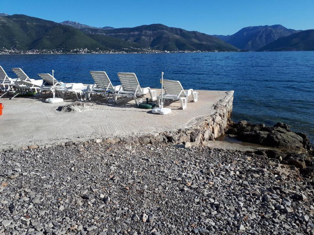 Apartments Sino More Tivat Exterior photo